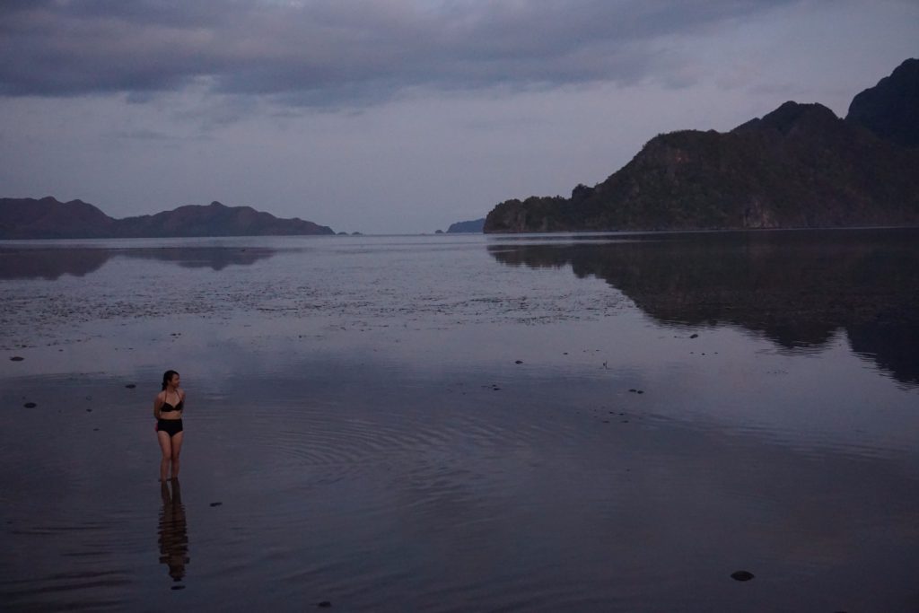 Kinh nghiệm du lịch bụi Coron - Hồ nước bên ngoài suối nước nóng Maquinit Hot Spring